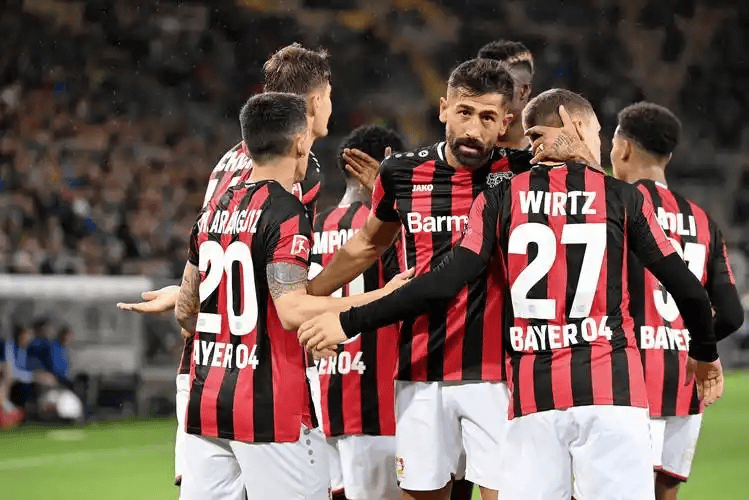 德甲激战:斯图加特主场誓夺三分,法兰克福客场力拼欧战